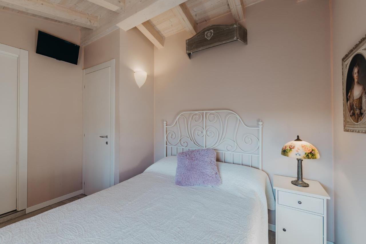 Le Due Dame Hotel Manerba del Garda Exterior photo